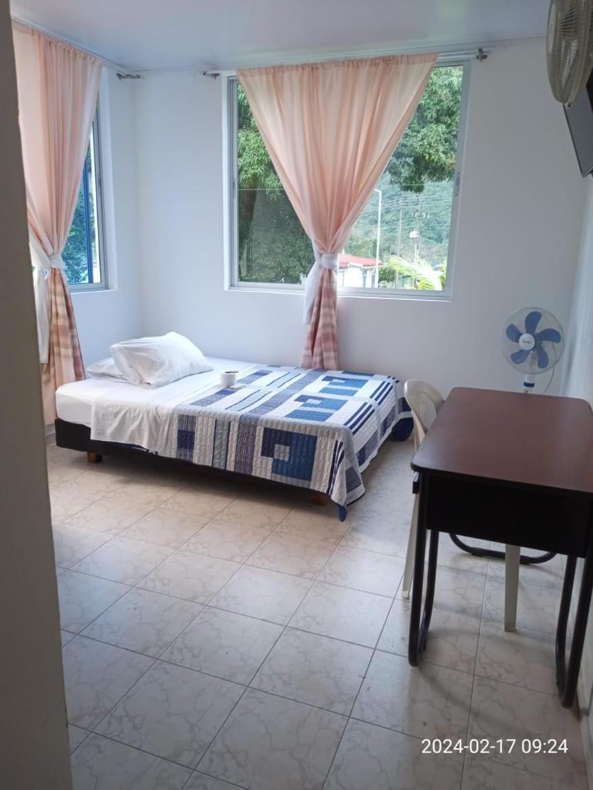 Servituristicos La Esmeralda Hotel Santa María Kültér fotó