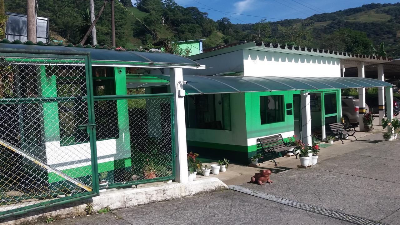 Servituristicos La Esmeralda Hotel Santa María Kültér fotó