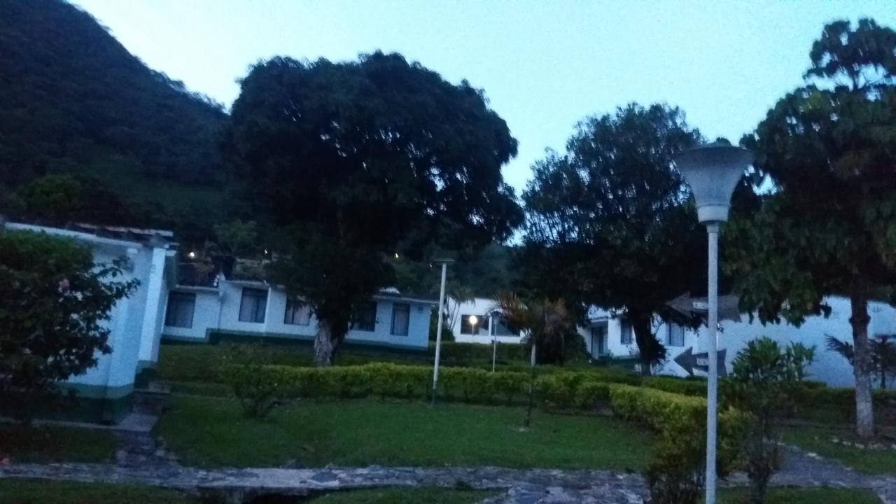 Servituristicos La Esmeralda Hotel Santa María Kültér fotó