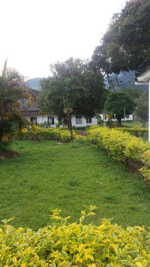 Servituristicos La Esmeralda Hotel Santa María Kültér fotó