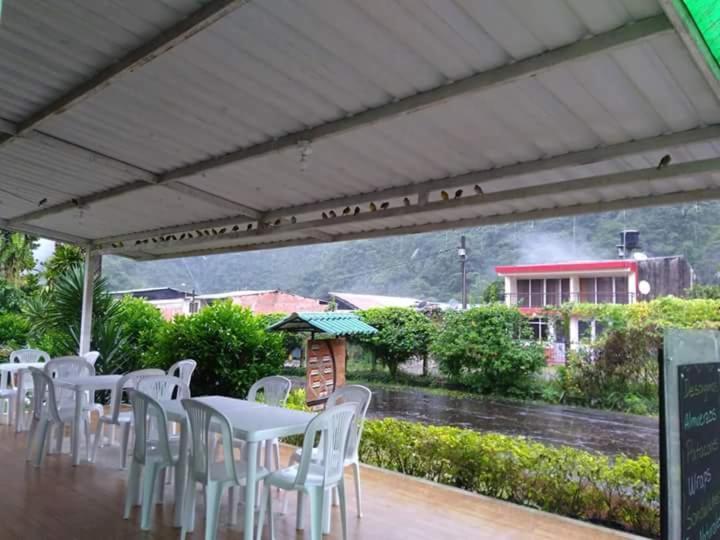 Servituristicos La Esmeralda Hotel Santa María Kültér fotó